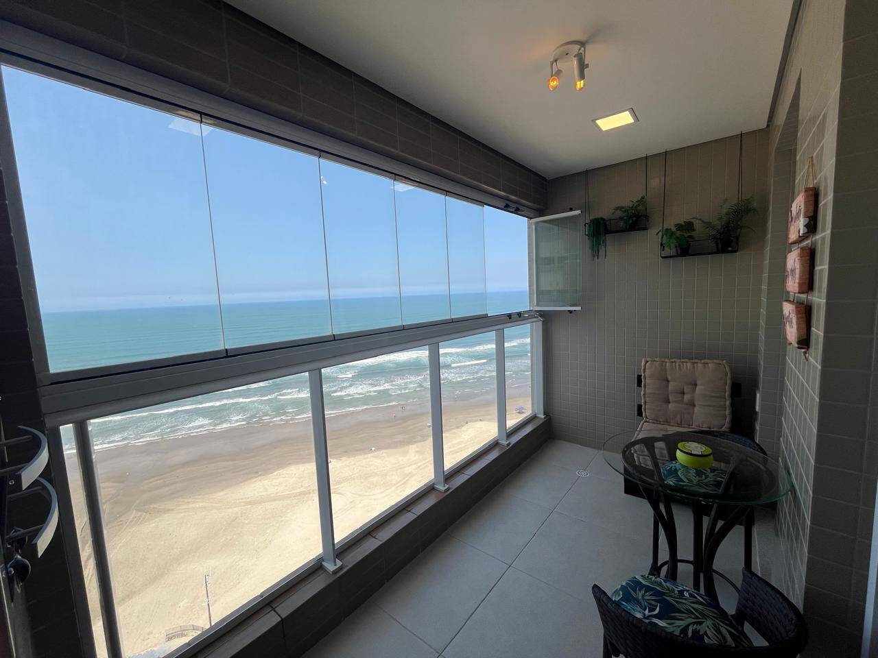 #90 - Apartamento para Venda em Praia Grande - SP