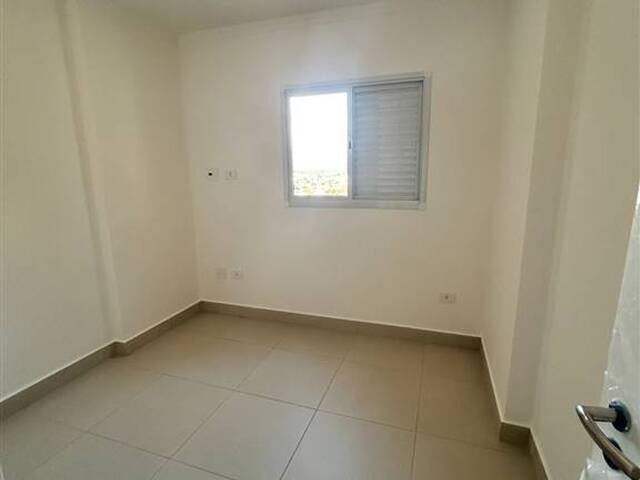 Apartamento para Venda em Praia Grande - 3