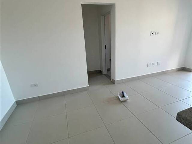 Apartamento para Venda em Praia Grande - 2
