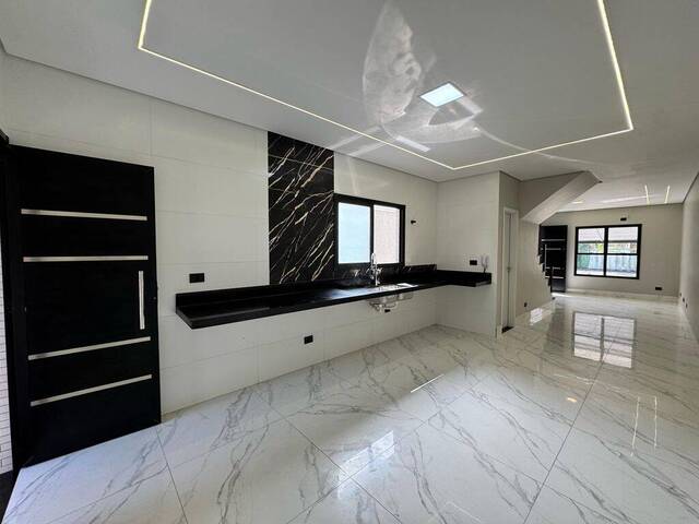 Sobrado para Venda em Praia Grande - 5