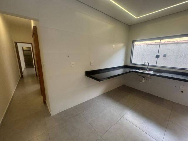 Casa para Venda em Praia Grande - 4