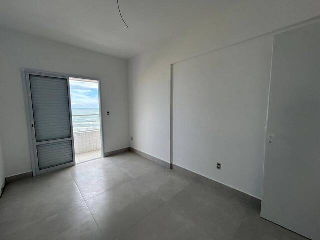#6753 - Apartamento para Venda em Praia Grande - SP