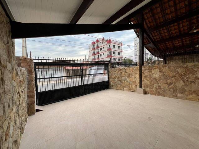Casa para Venda em Praia Grande - 2