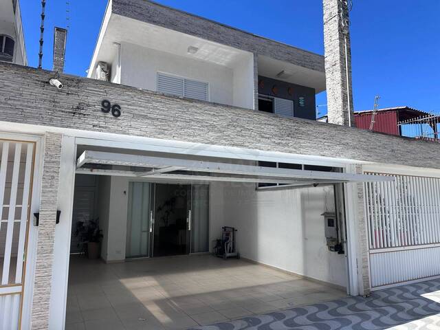 #P102.3 - Sobrado para Venda em Praia Grande - SP