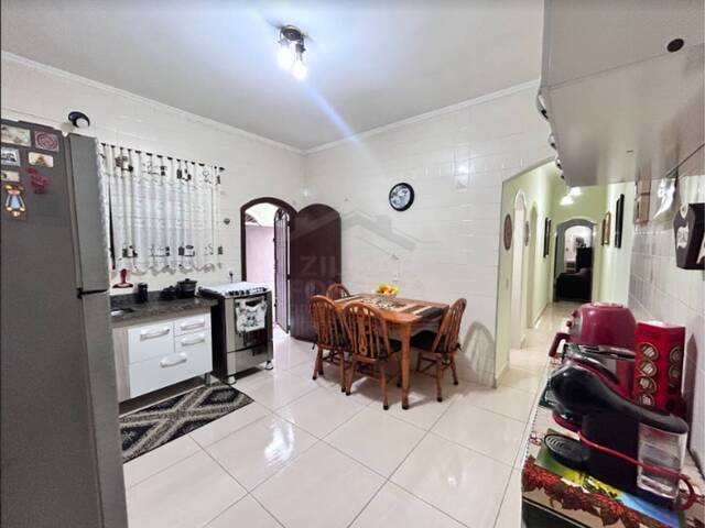 #P104.1 - Casa para Venda em Praia Grande - SP